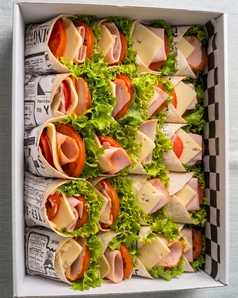 Mini fajita de pavo y queso con lechuga fresca para eventos saludables en Santiago.